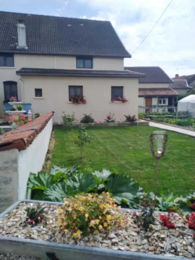 A La Maison Du Bonheur Lanty-sur-Aube Bagian luar foto